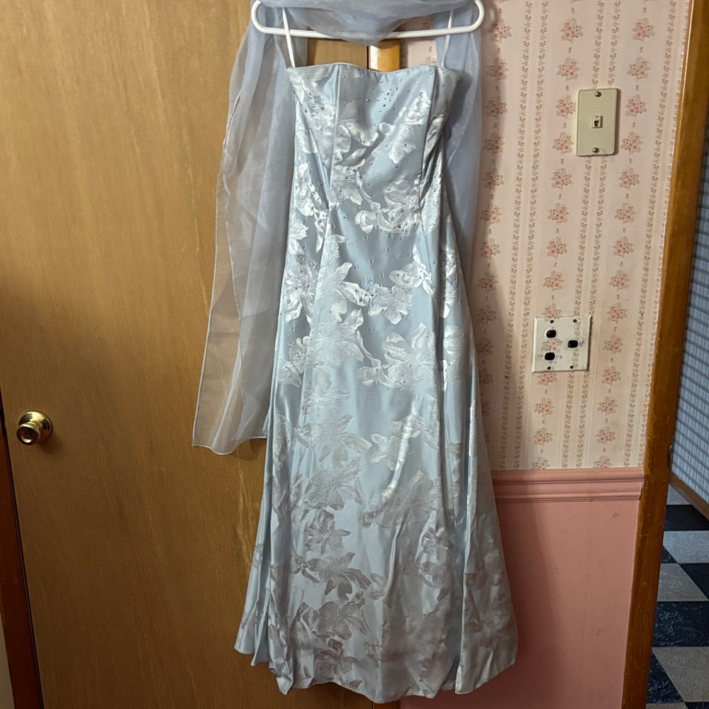 Elegant Silver Strapless Dress